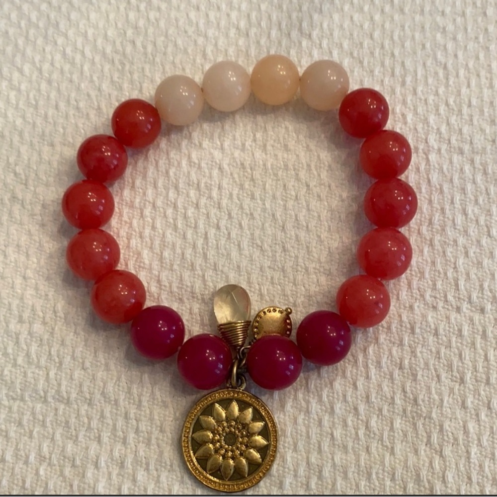 Stella&Dot Pink Foundation Vintage Stretch Bead Bracelet Gold Floral Charm